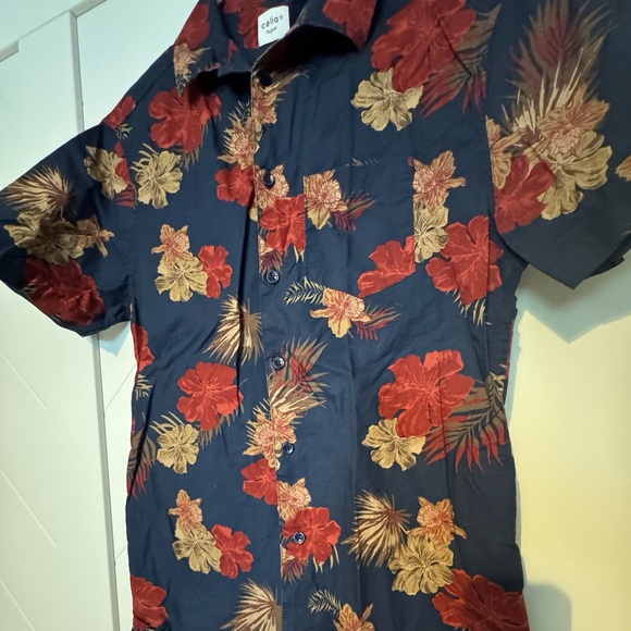 Celio Men’s Floral Button Up Shirt Navy Red Tan | Short Sleeve | Size S - Picture 9 of 9